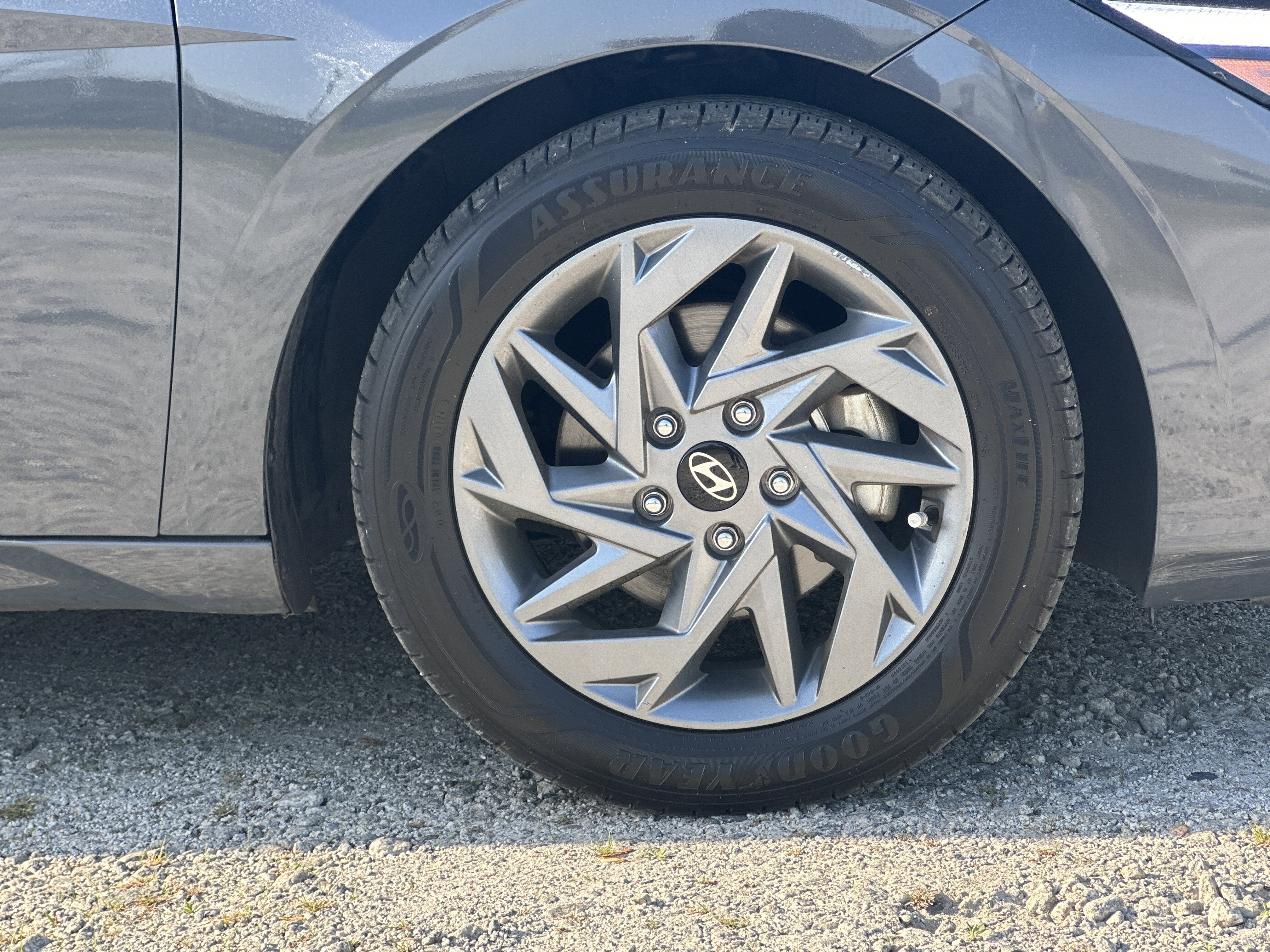 Used 2024 Hyundai Elantra SEL image 12