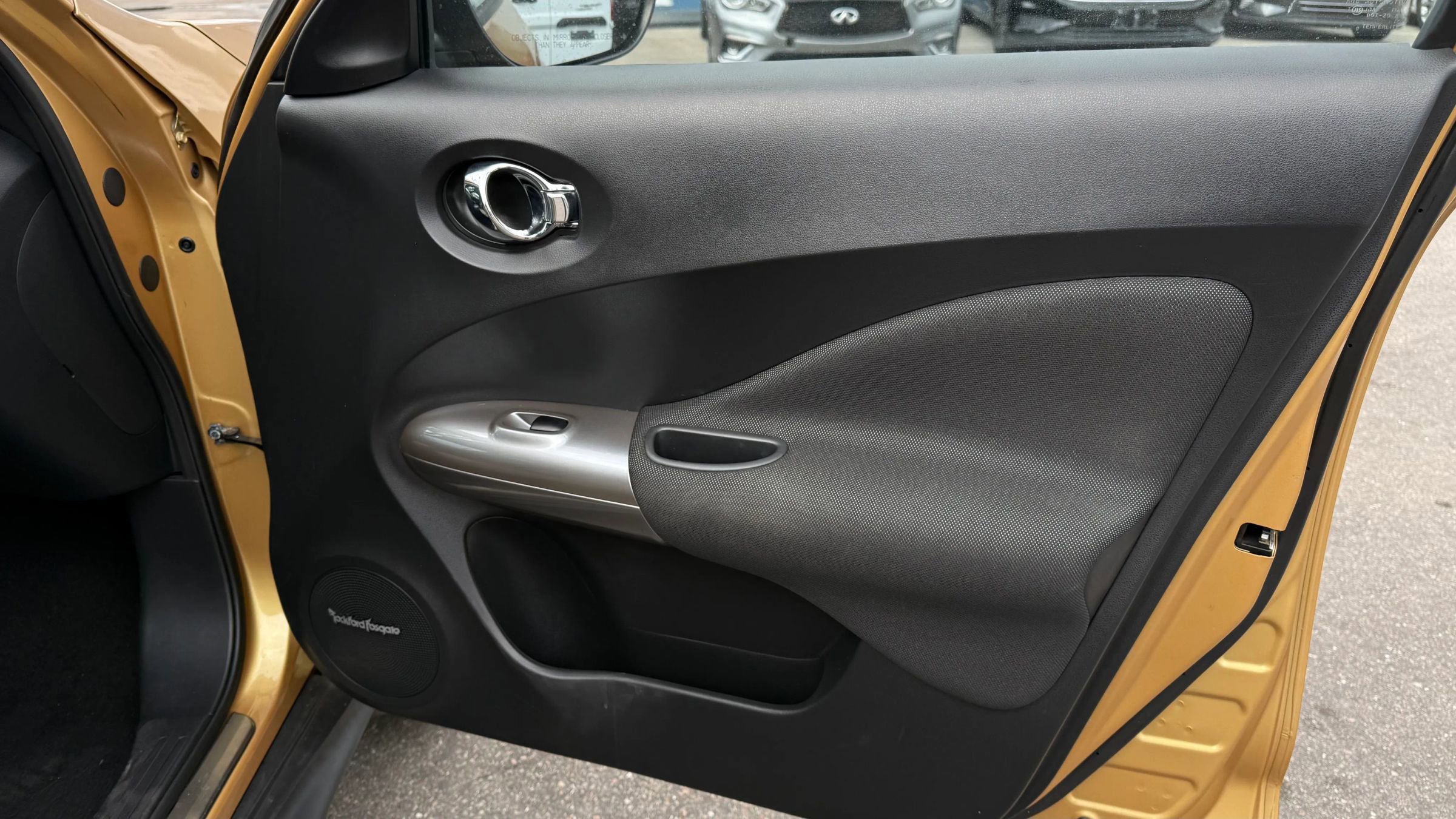 Used 2013 Nissan Juke SV w/ Midnight Edition image 25