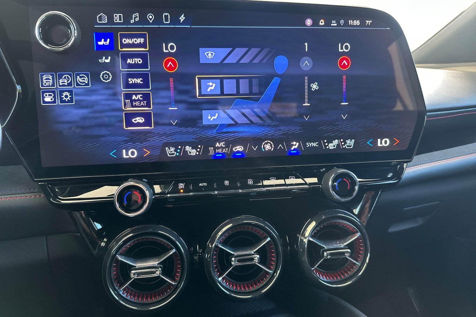 Used 2024 Chevrolet Blazer EV RS AWD/4WD image 28