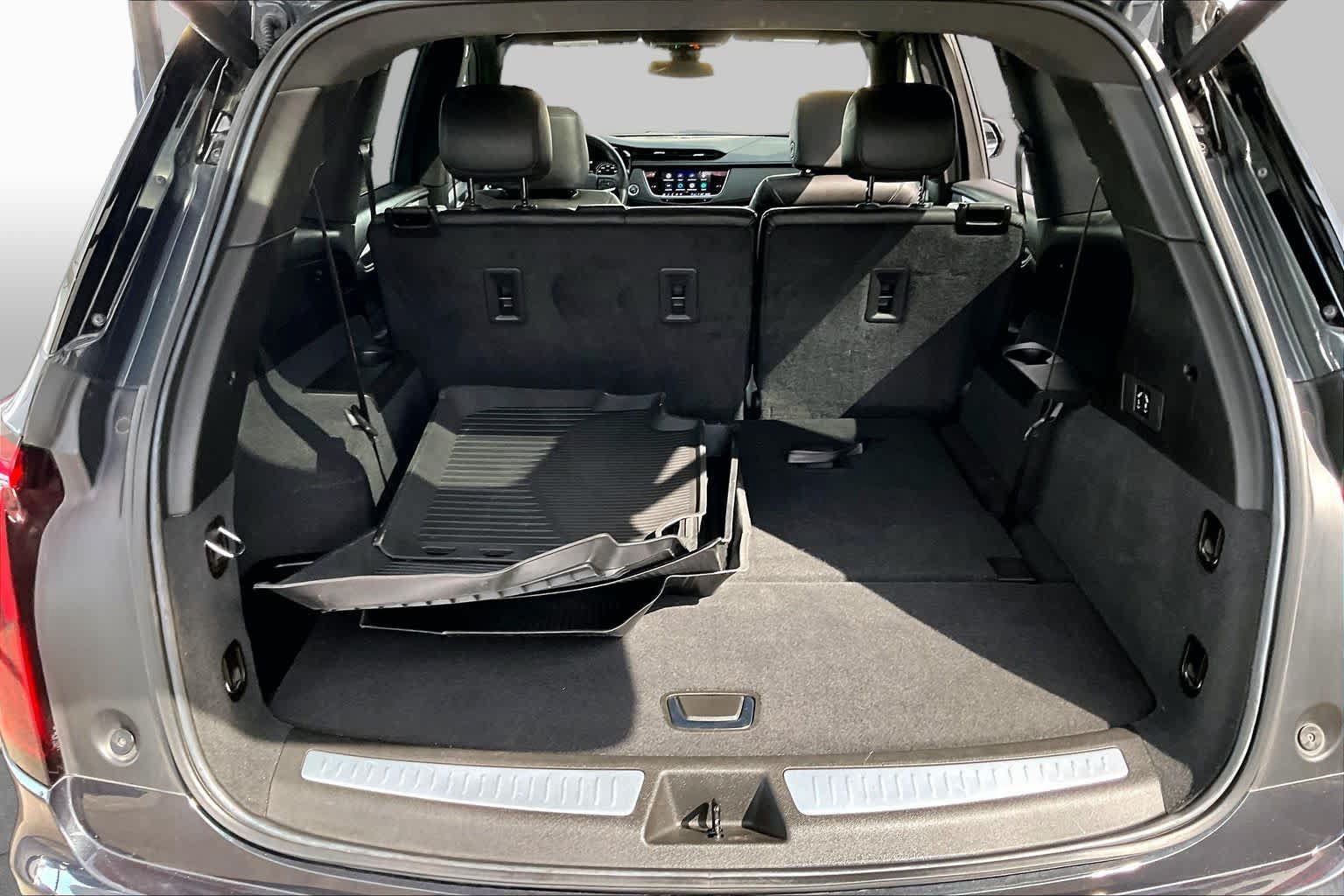 Used 2023 Cadillac XT6 Luxury FWD image 38
