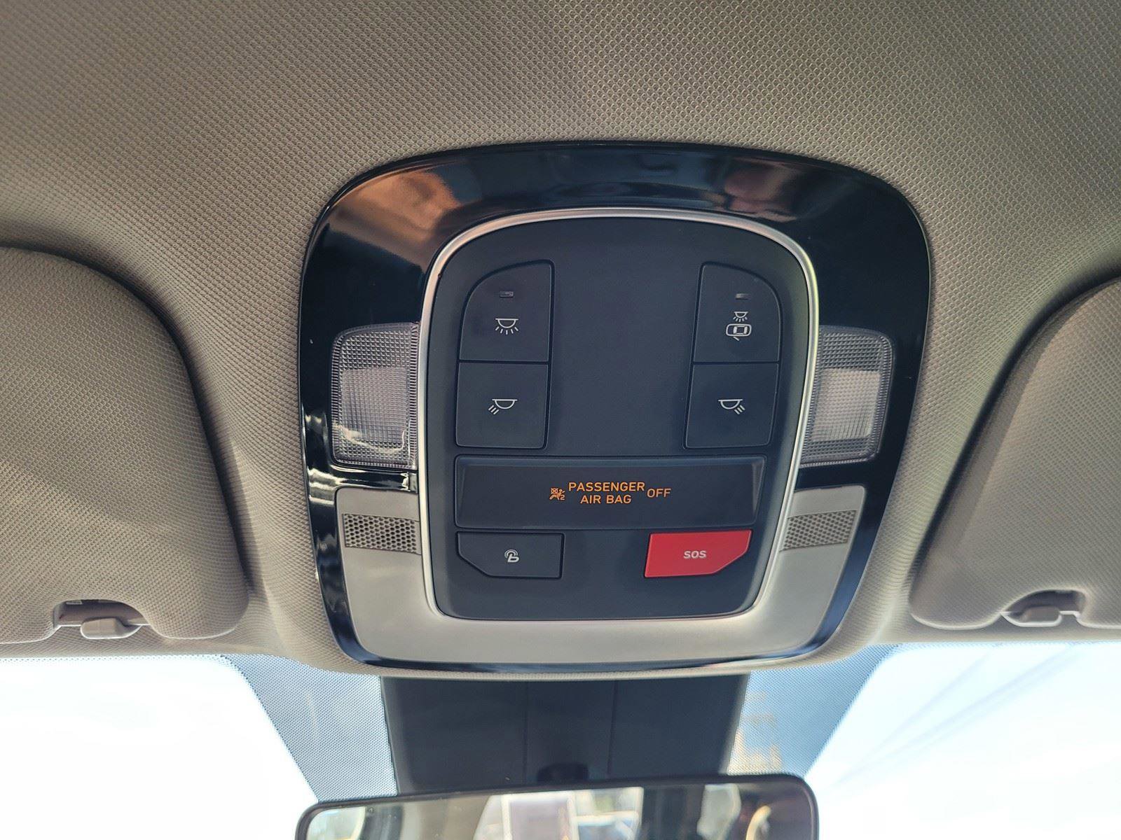 Used 2023 Hyundai Santa Fe SEL image 28