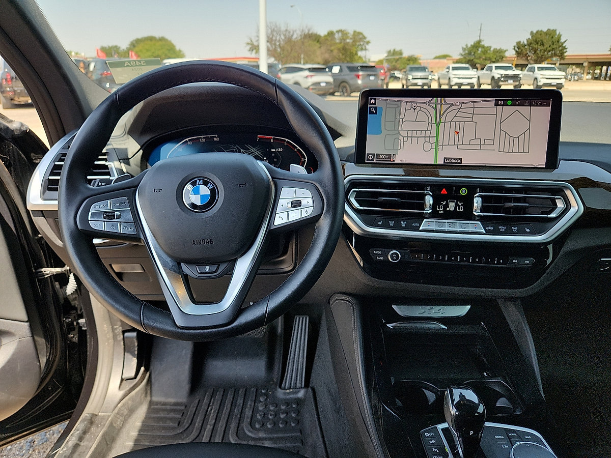 Used 2024 BMW X4 xDrive30i w/ Parking Assistance Package AWD/4WD image 6