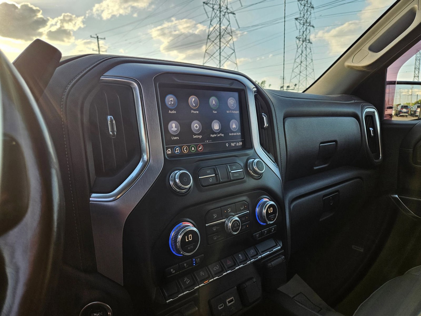 Used 2019 GMC Sierra 1500 SLT w/ SLT Premium Package AWD/4WD image 14