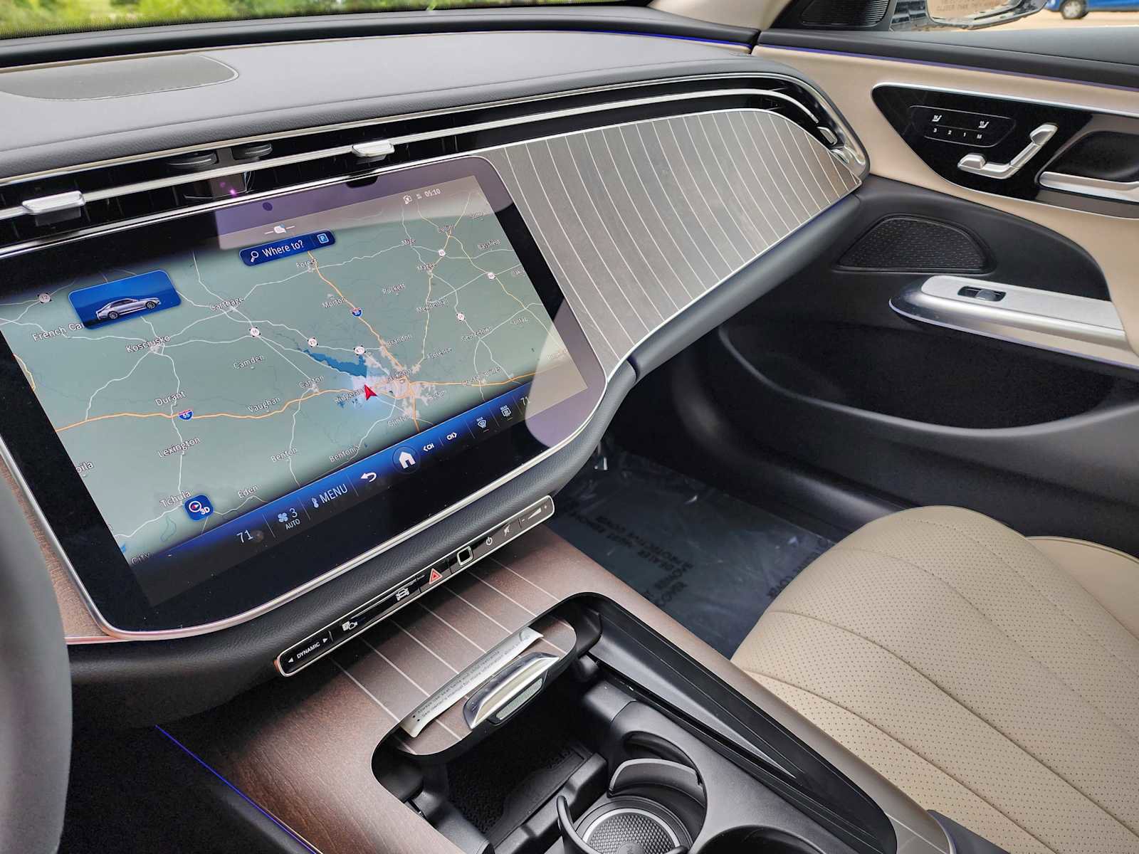 New 2025 Mercedes-Benz E 350 Sedan image 14