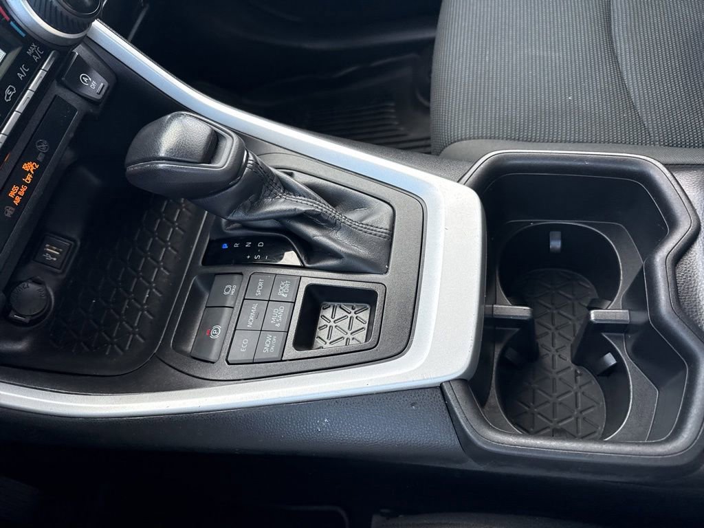 Used 2023 Toyota RAV4 LE image 19