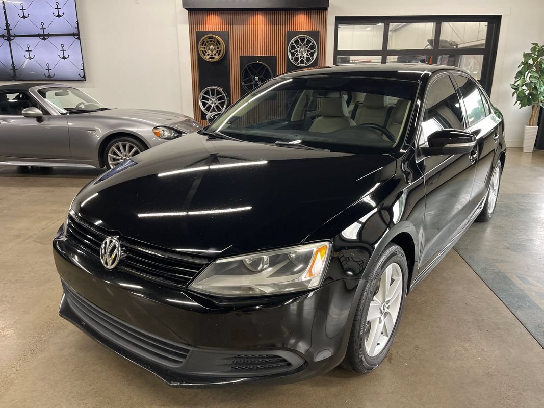 Used 2014 Volkswagen Jetta TDI FWD image 2