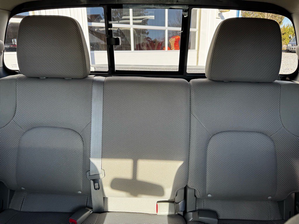 Used 2016 Nissan Frontier SV AWD/4WD image 26