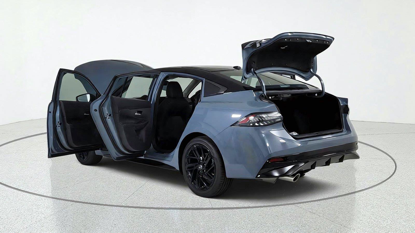 New 2027 Nissan Sentra SR w/ SR Premium Package FWD image 12