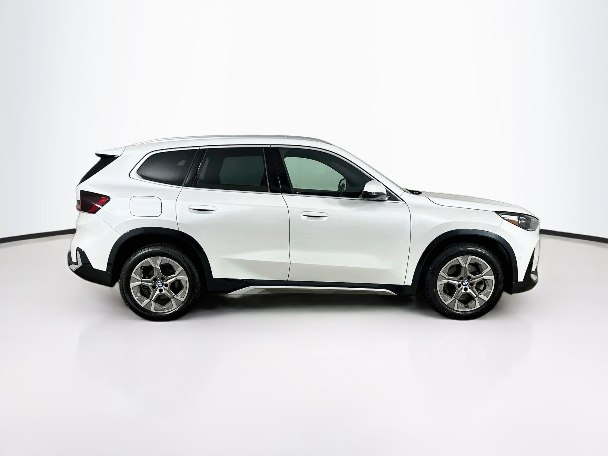 Used 2026 BMW X1 xDrive28i AWD/4WD image 10
