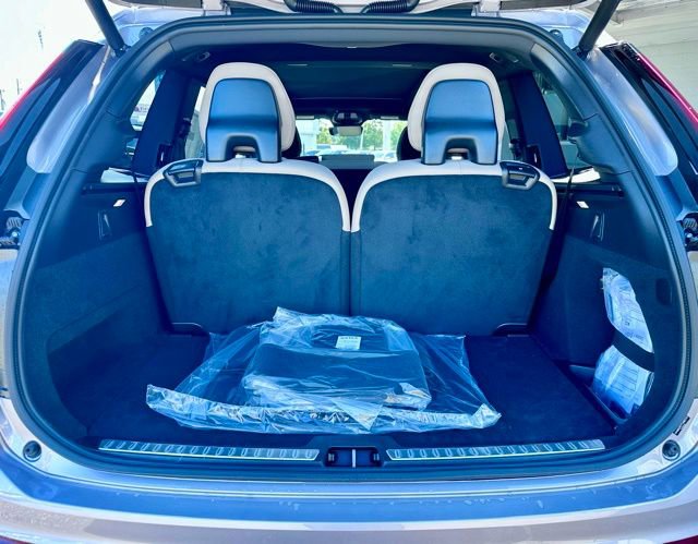 New 2026 Volvo XC90 B6 Plus image 11