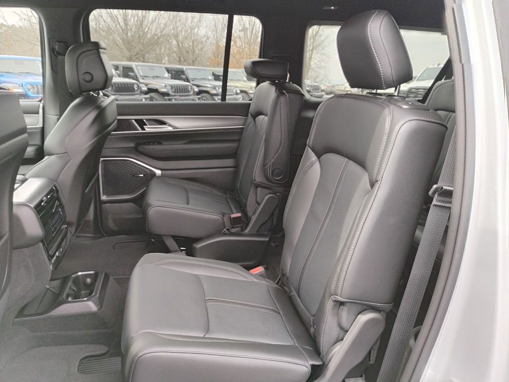 New 2026 Jeep Grand Wagoneer L 4WD image 18