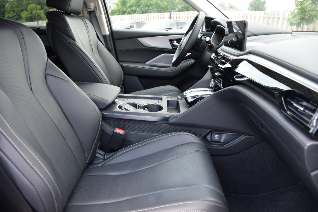 Certified 2026 Acura MDX w/ Technology Package FWD image 31