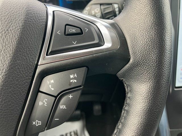 Used 2024 Ford Edge Titanium image 6