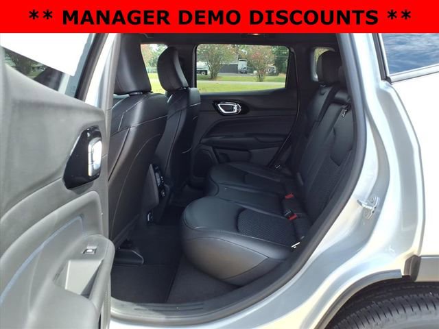 New 2026 Jeep Compass Latitude image 15