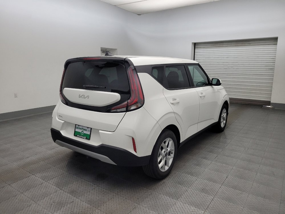 Used 2025 Kia Soul S image 9