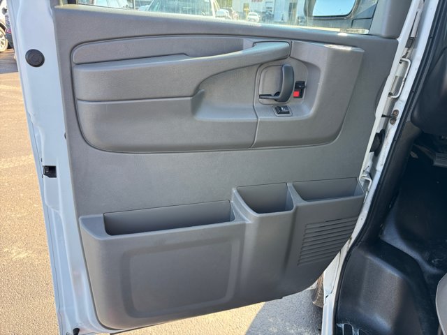 Used 2014 GMC Savana 2500 RWD image 22
