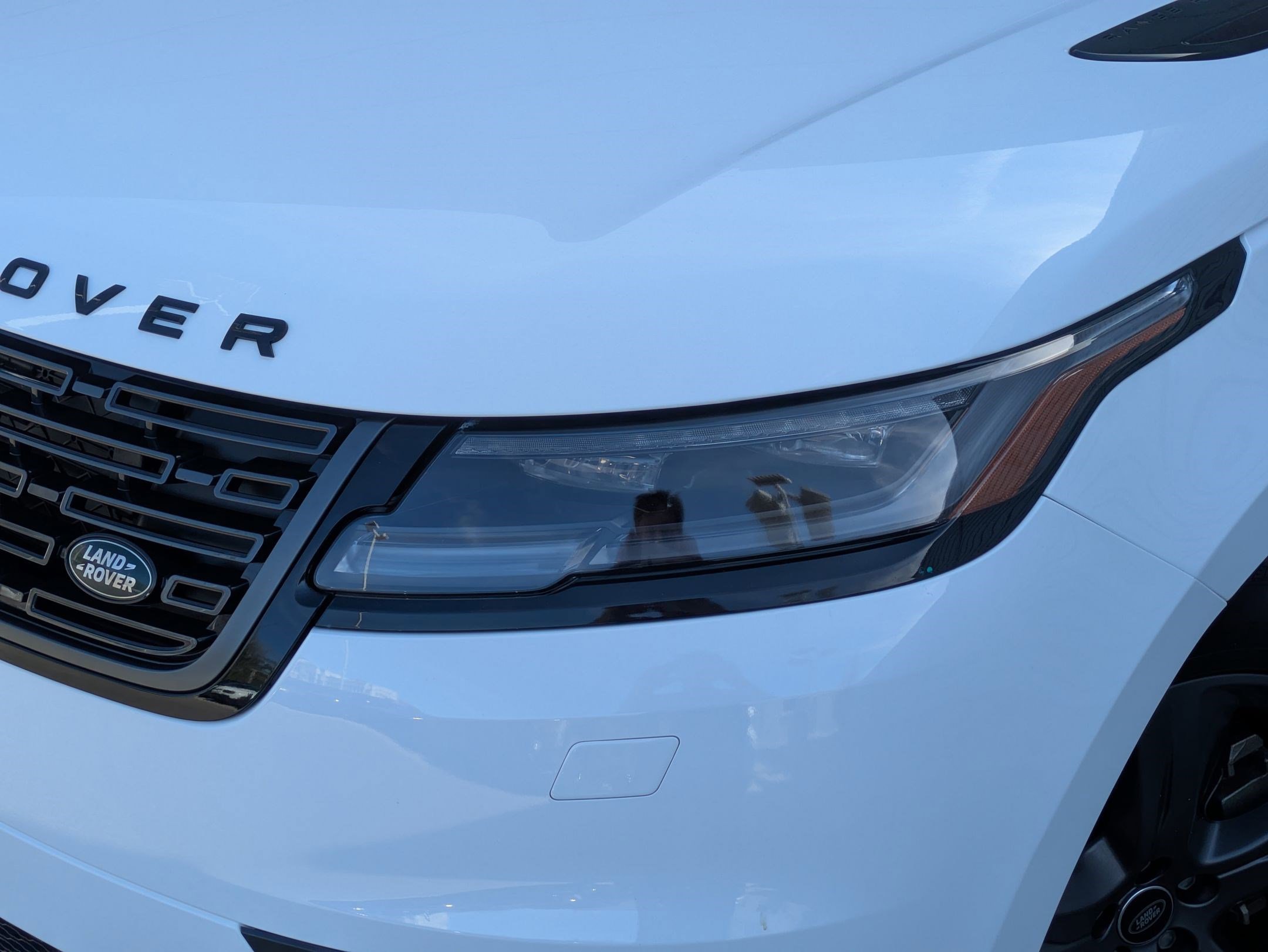 Used 2025 Land Rover Range Rover Velar Dynamic SE image 12