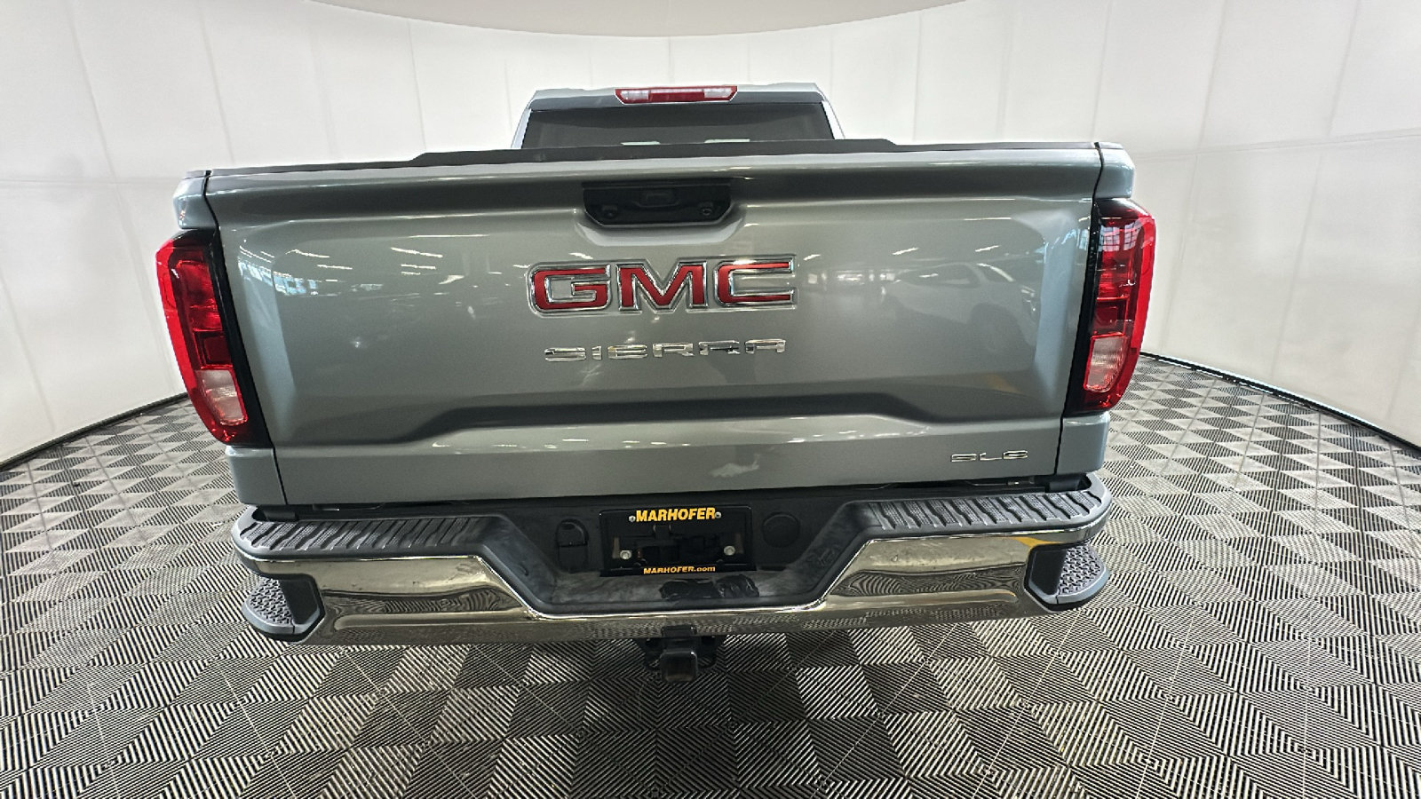 New 2026 GMC Sierra 1500 SLE AWD/4WD image 4