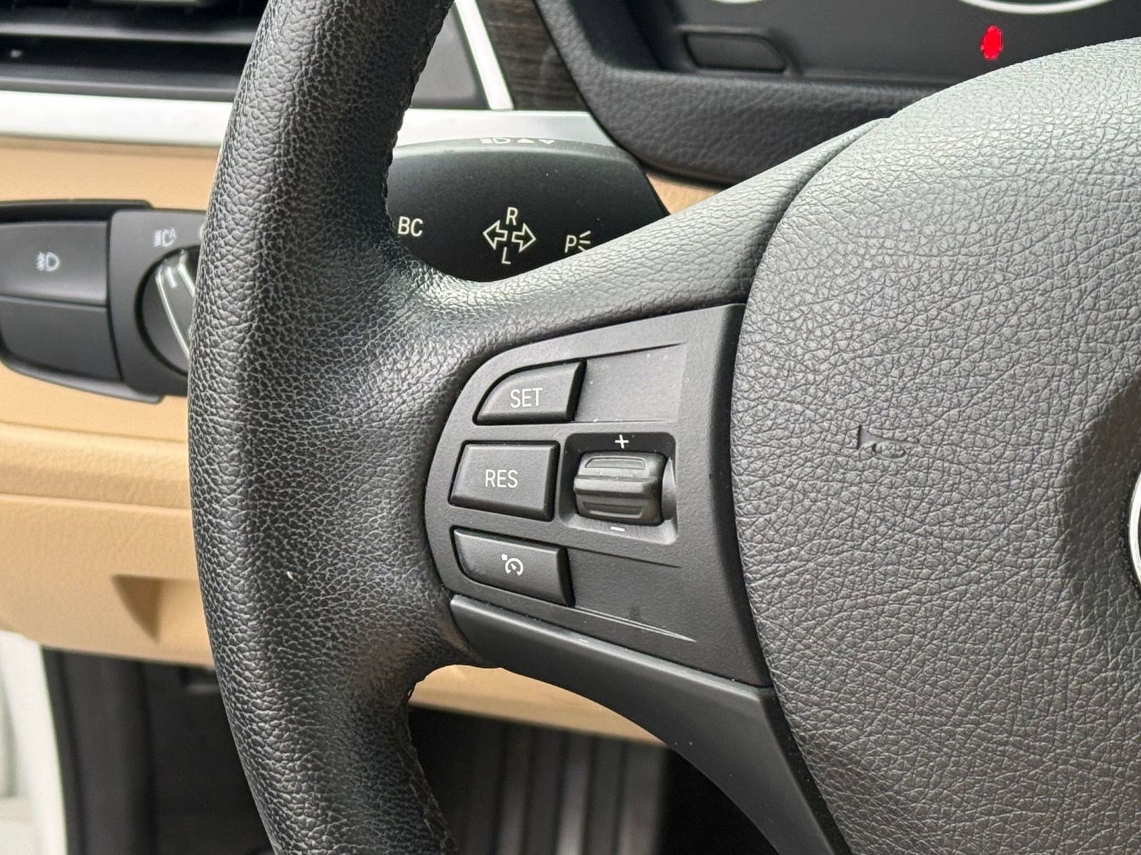 Used 2017 BMW 320i Sedan image 16