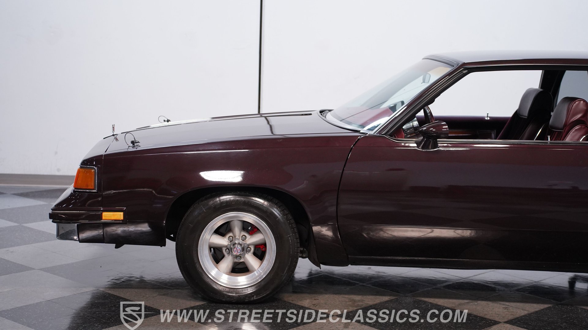 Used 1988 Oldsmobile Cutlass Supreme Classic Brougham RWD image 19