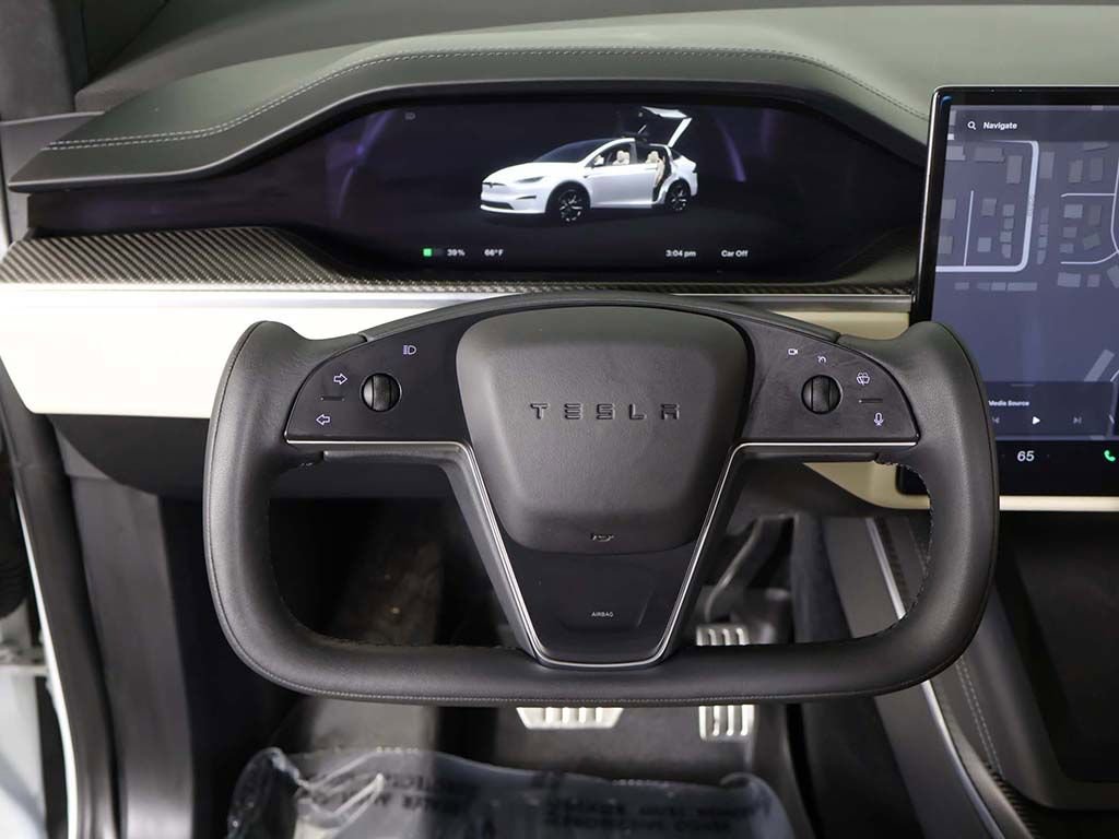 Used 2022 Tesla Model X Plaid image 41