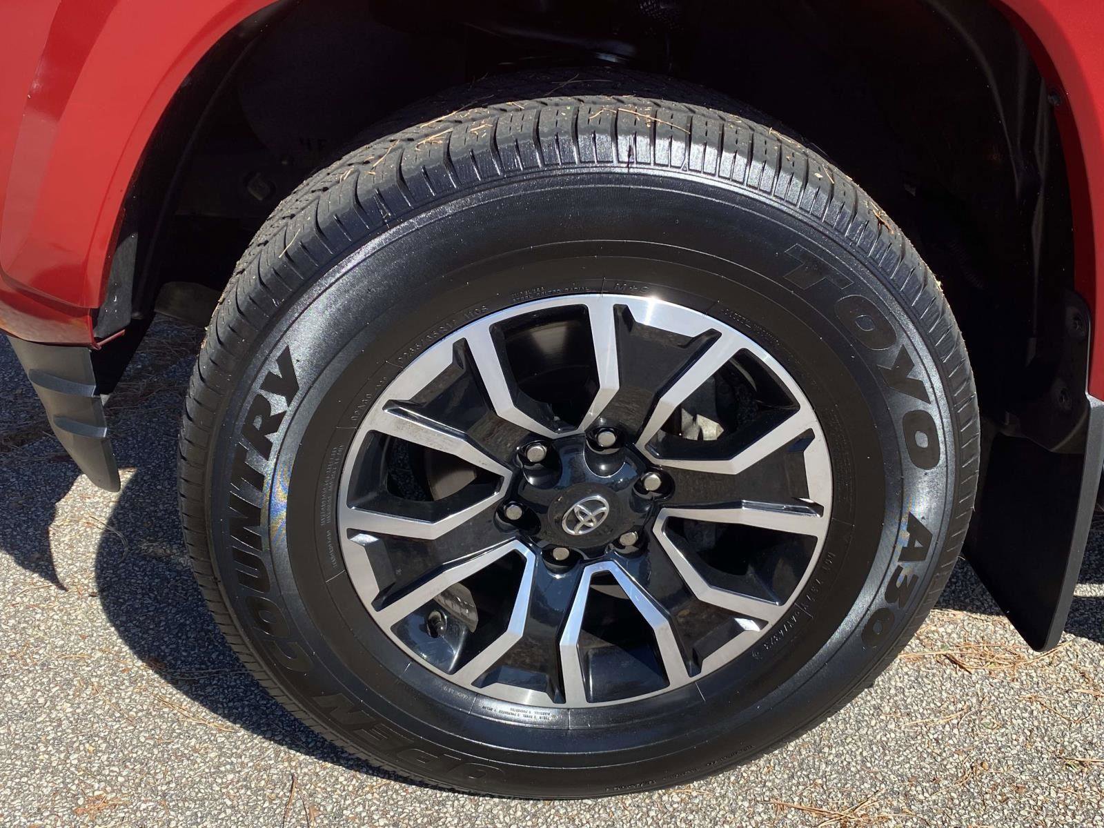 Used 2021 Toyota Tacoma TRD Sport image 25