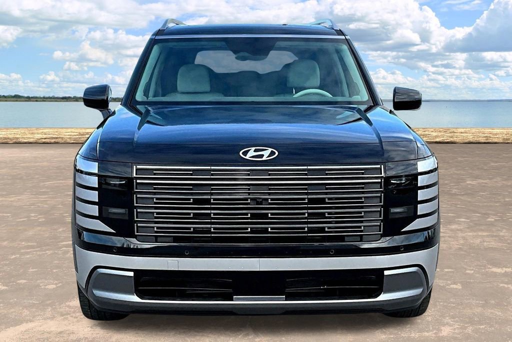 Used 2026 Hyundai Palisade Limited image 2