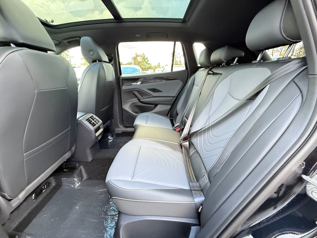 New 2026 Volkswagen Tiguan SE R-Line image 20