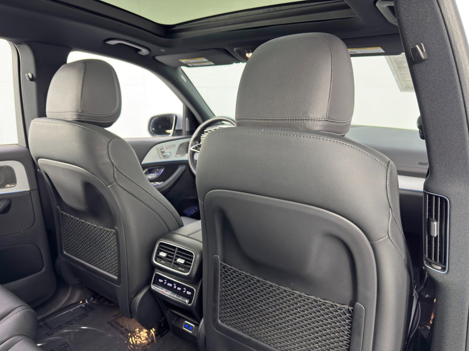 Used 2024 Mercedes-Benz GLS 450 4MATIC image 48
