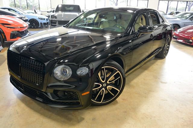 Used 2024 Bentley Flying Spur V8 image 3