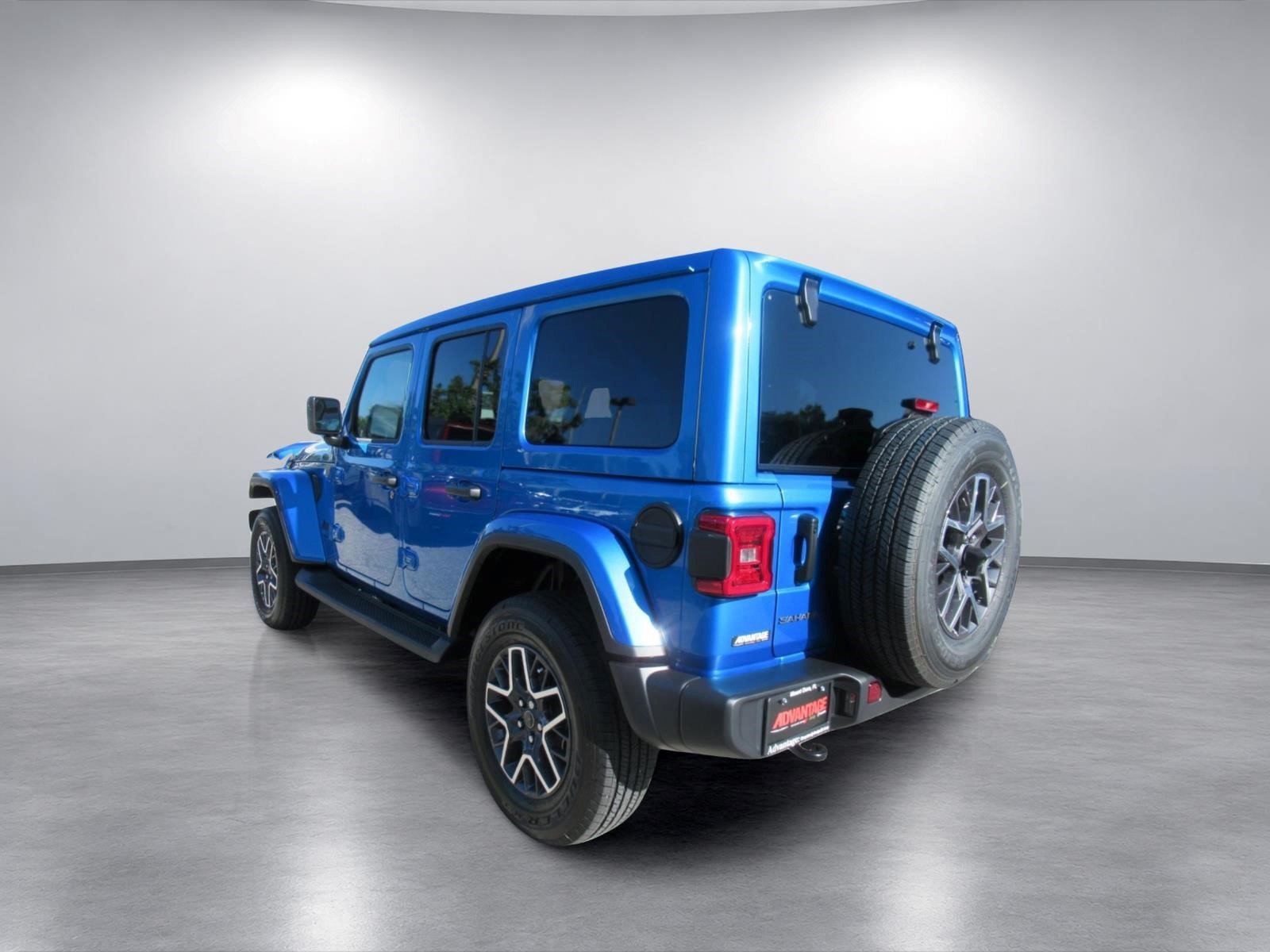 New 2026 Jeep Wrangler Unlimited Sahara w/ Technology Group AWD/4WD image 5