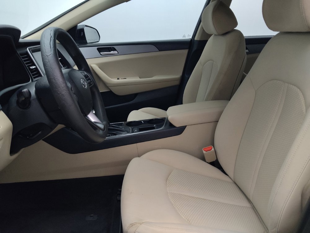 Used 2019 Hyundai Sonata SE FWD image 17