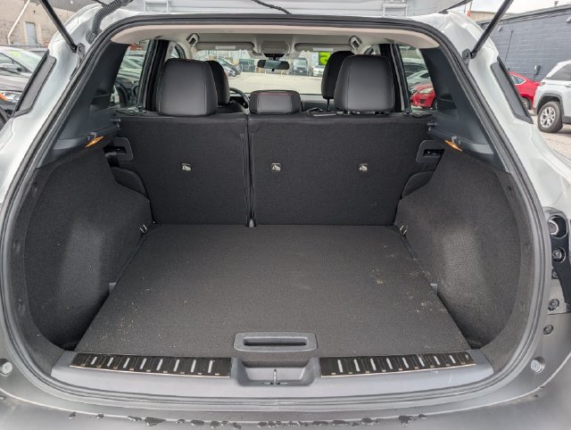 Used 2025 Nissan Kicks SR w/ Illumination Package FWD image 13