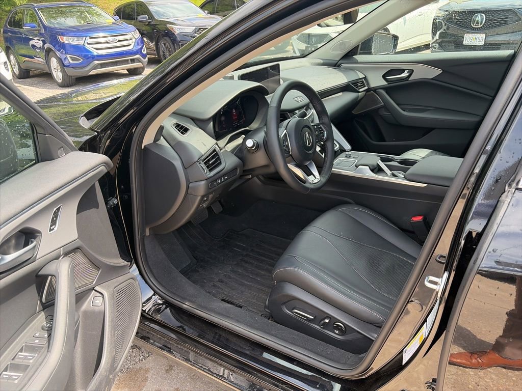 Used 2025 Acura TLX w/ Technology Package FWD image 10