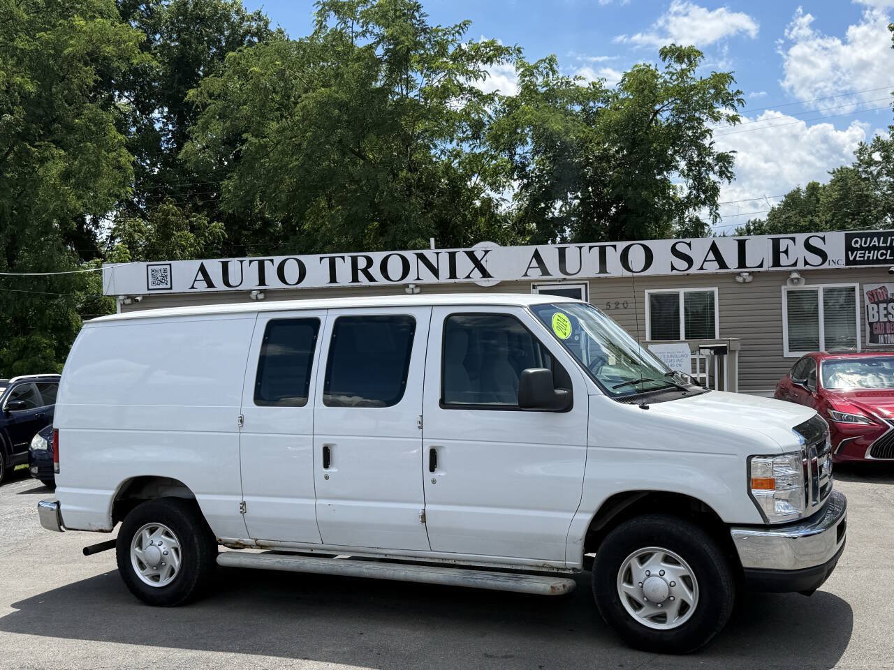 Used 2014 Ford E-250 and Econoline 250 w/ Power Group RWD image 1