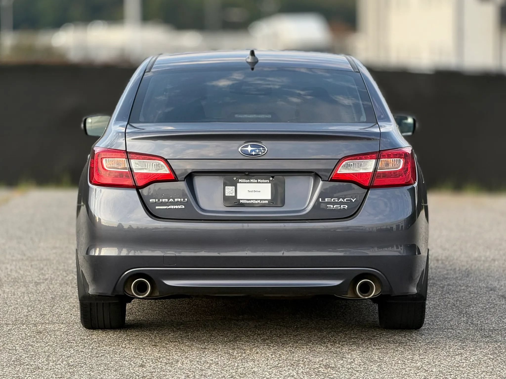 Used 2016 Subaru Legacy 3.6R Limited AWD/4WD image 4