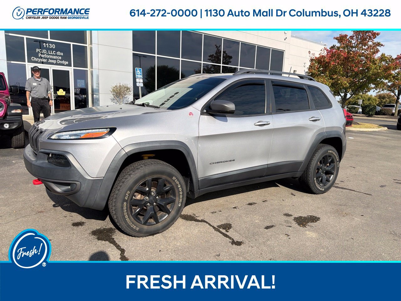 Used 2018 Jeep Cherokee Trailhawk w/ Comfort/Convenience Group AWD/4WD image 5