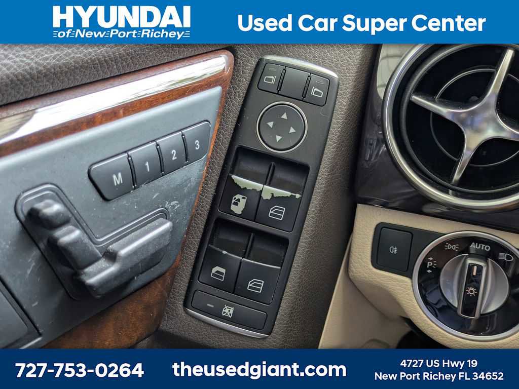 Used 2014 Mercedes-Benz GLK 350 4MATIC image 32