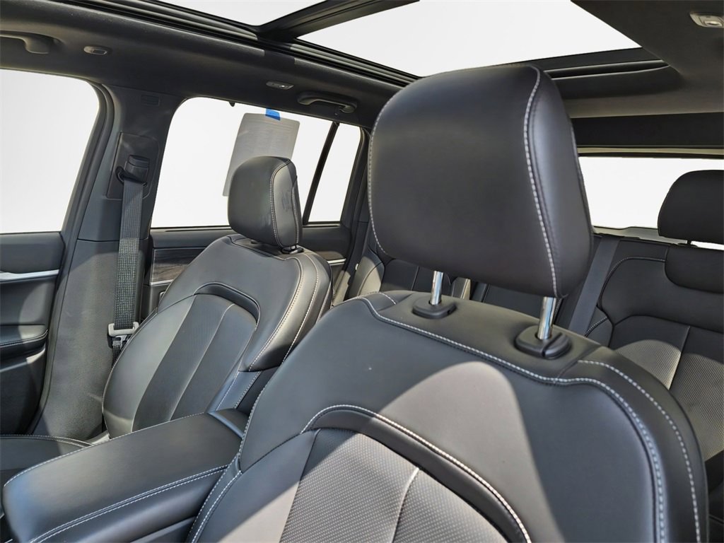 Used 2025 Jeep Grand Cherokee Limited 4xe image 40