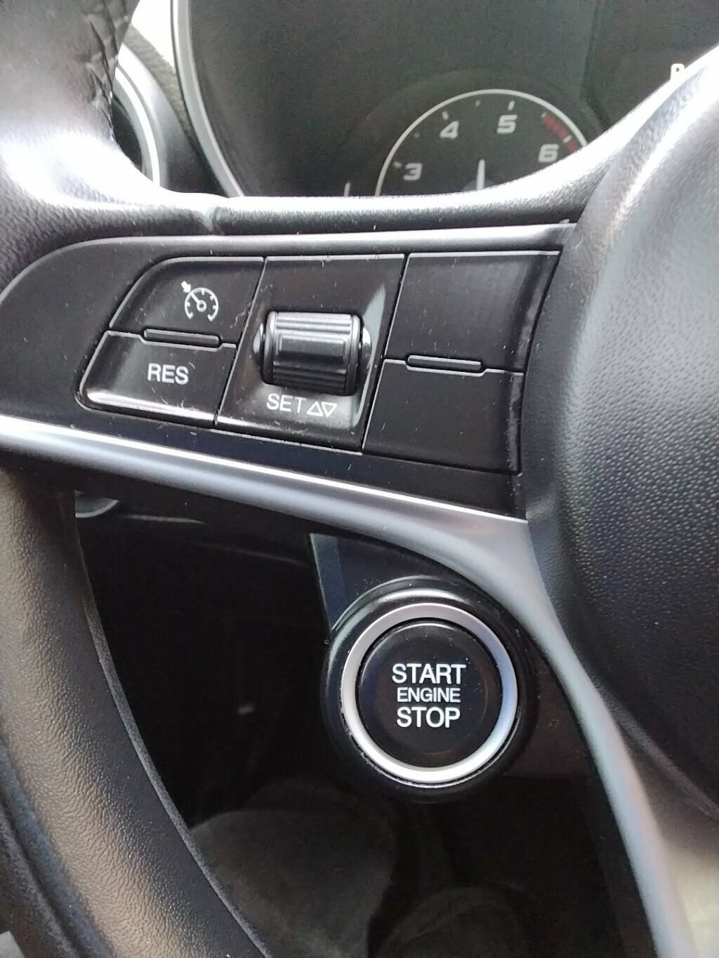 Used 2017 Alfa Romeo Giulia AWD w/ Cold Weather Package image 15