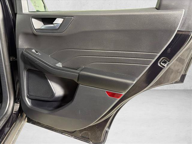 Used 2025 Ford Escape ST-Line Select AWD/4WD image 16