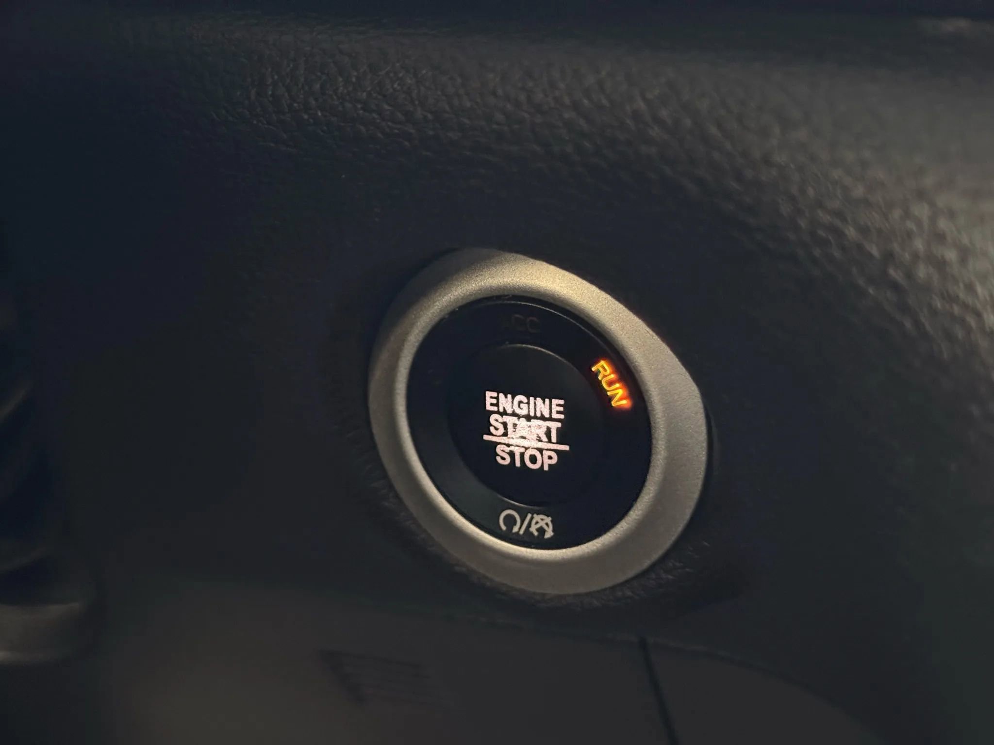 Used 2020 Chrysler Pacifica Limited w/ Advanced Safetytec Group image 28