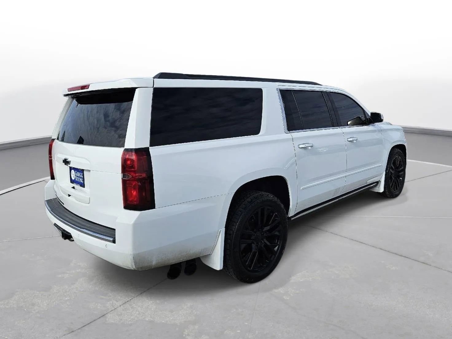 Used 2019 Chevrolet Suburban Premier w/ Premier Plus Edition image 5