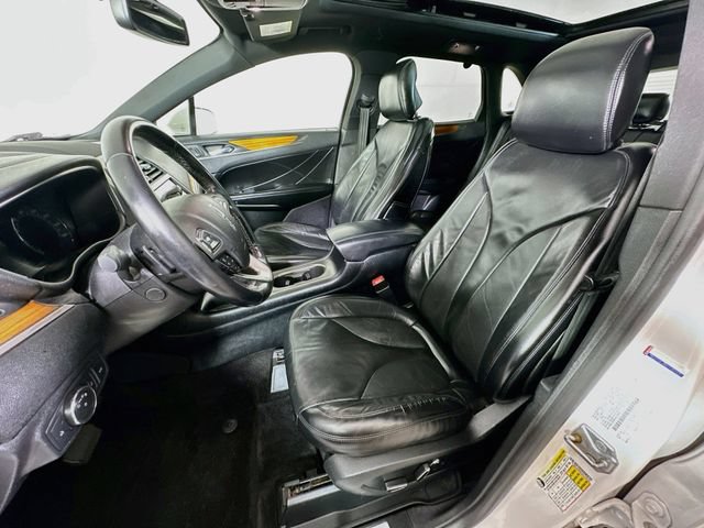 Used 2018 Lincoln MKC Select w/ Select Plus Package AWD/4WD image 24