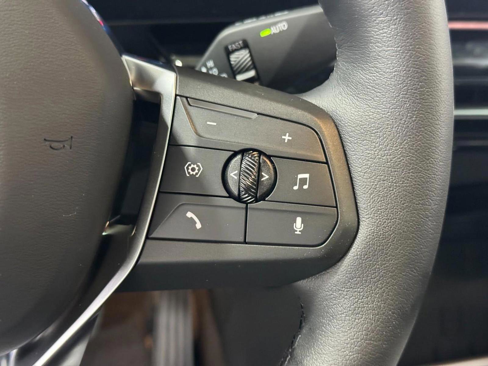 New 2026 BMW X2 xDrive28i w/ Technology Package image 28