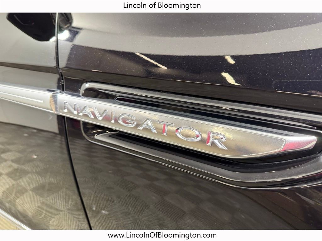 Used 2019 Lincoln Navigator Reserve AWD/4WD image 14