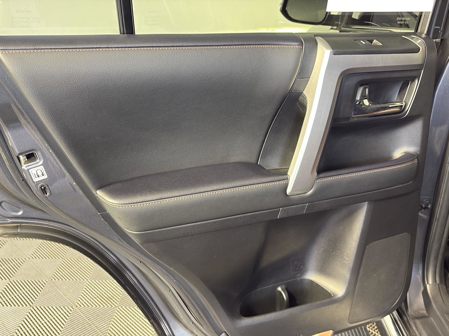 Used 2023 Toyota 4Runner Limited image 21