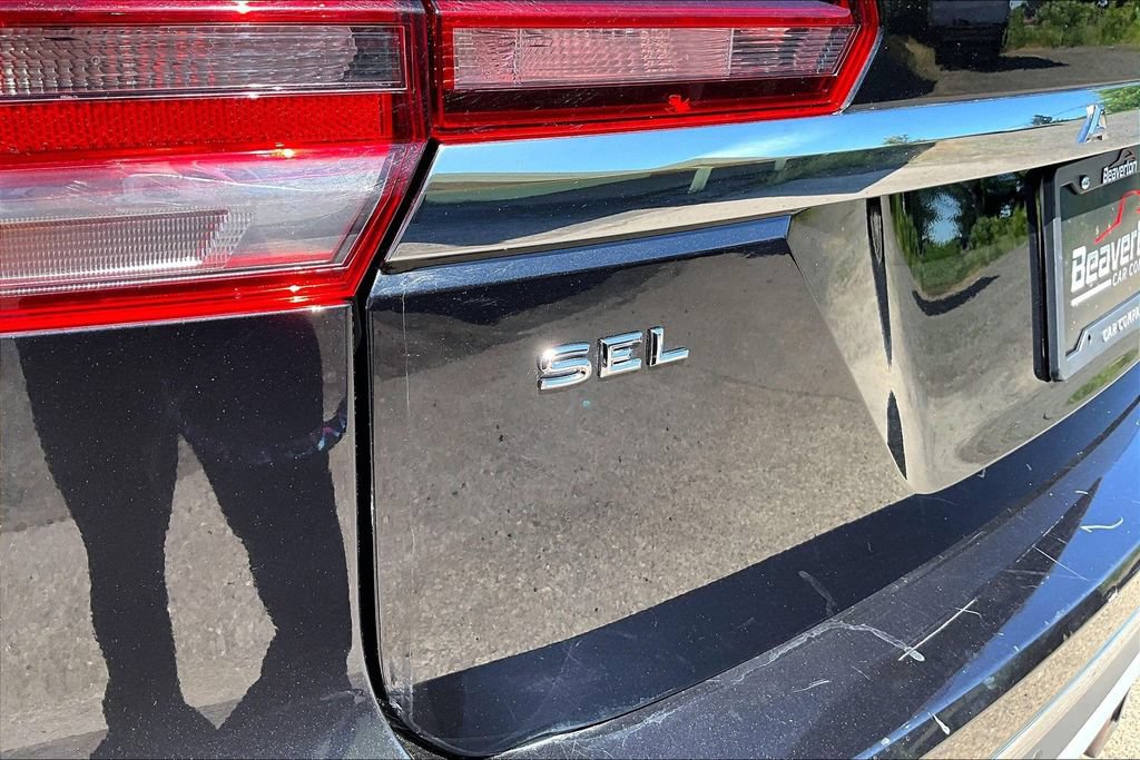 Used 2018 Volkswagen Atlas SEL FWD image 11