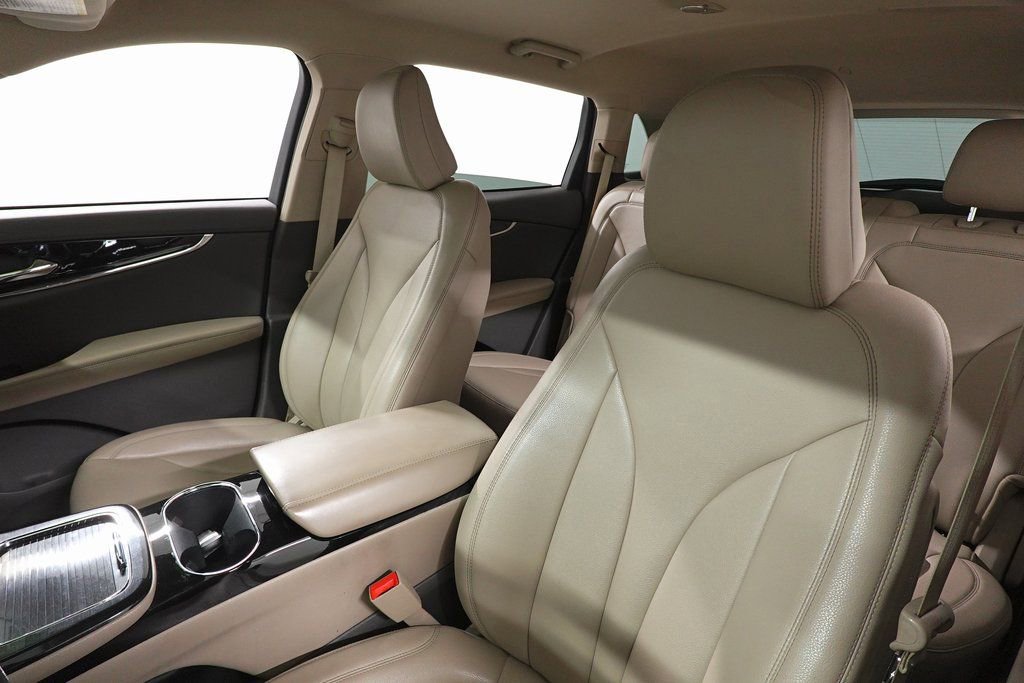 Used 2023 Lincoln Nautilus AWD w/ Premium Package image 12