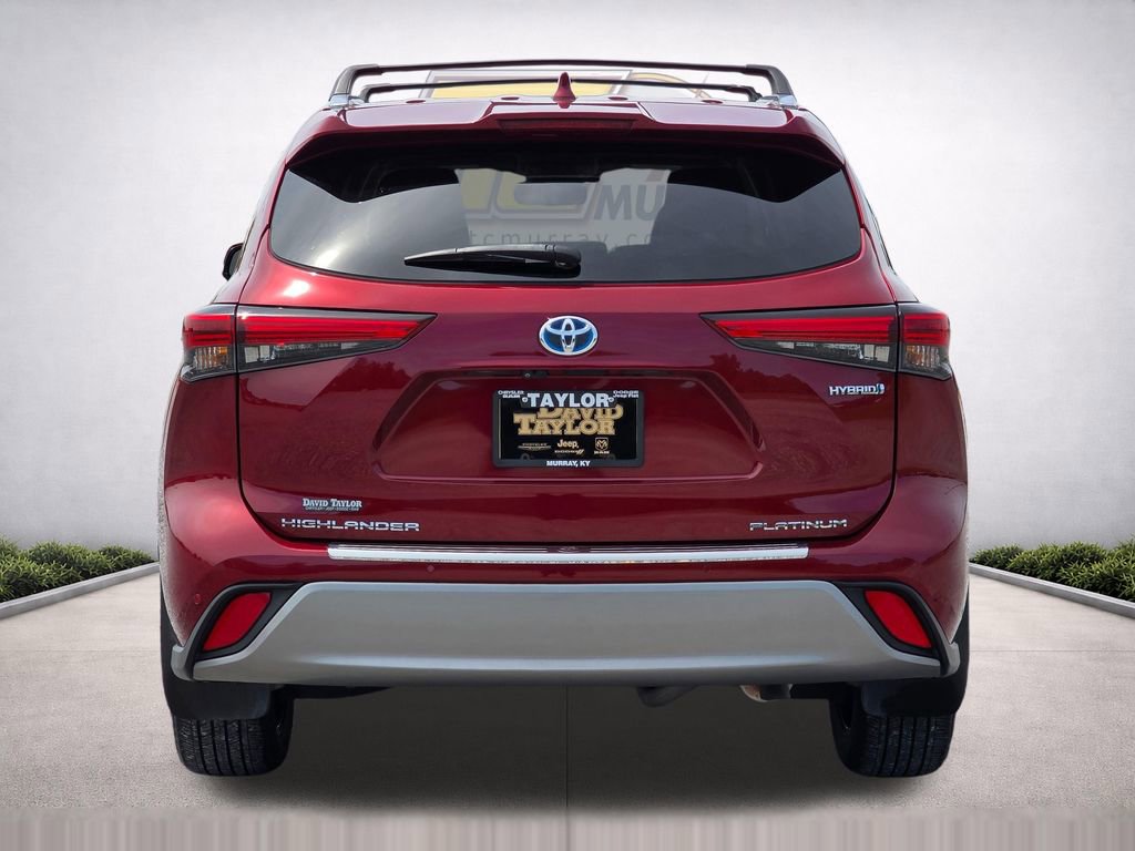 Used 2023 Toyota Highlander Platinum FWD image 6